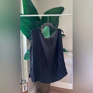 ZARA Sleeveless Boat Neck Pleated Plisse Top